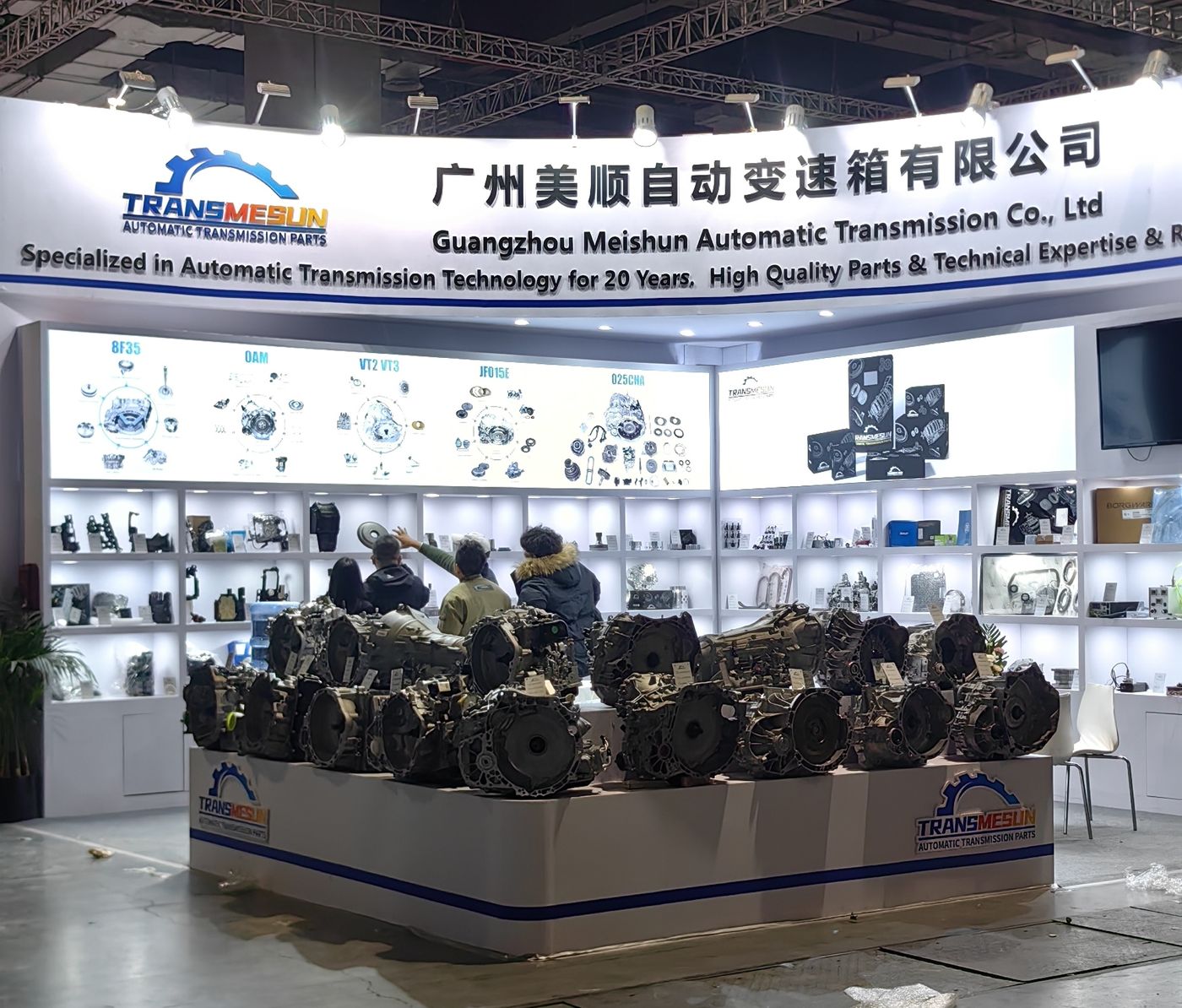 TRANSMESUN sales and engineering team at the exhibition booth